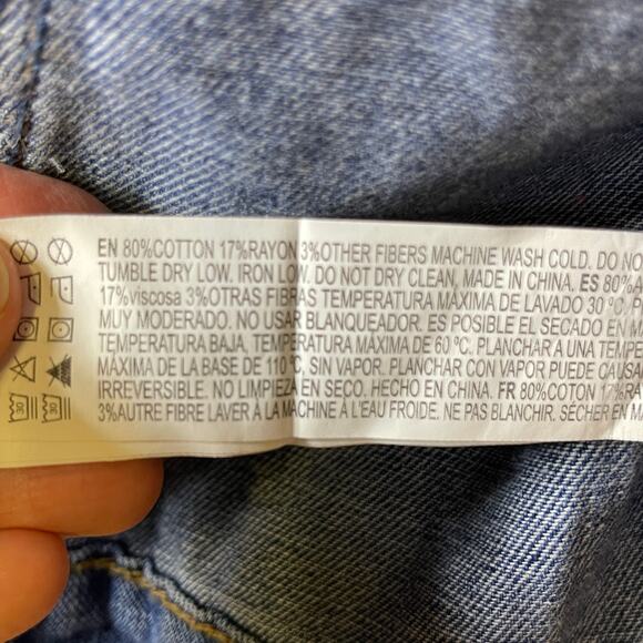 Forever 21 Cropped Denim Jacket size S - Picture 6 of 6